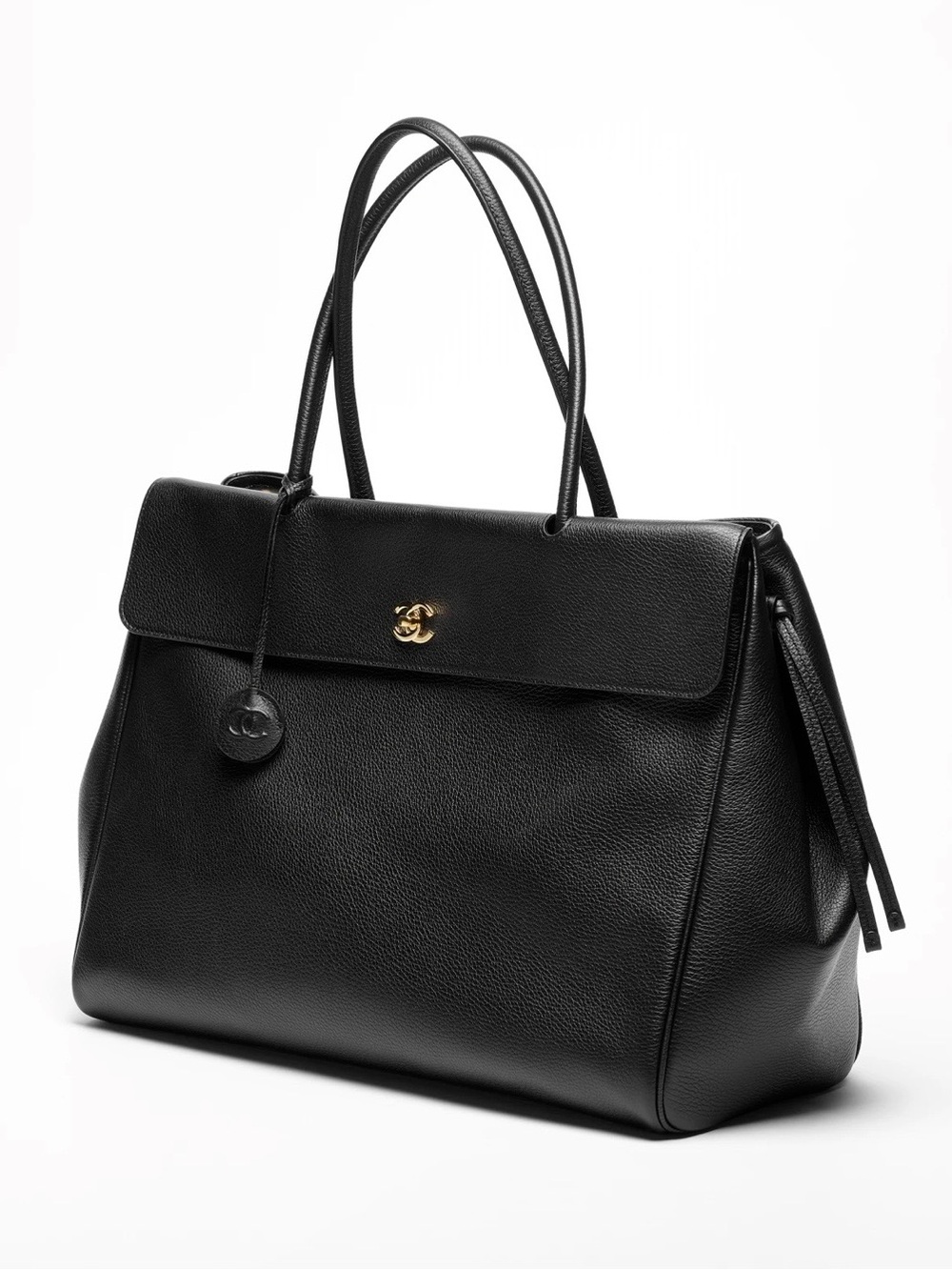 SPRING SUMMER 2026
LARGE
SHOPPING BAG
Grained Calfskin & Gold-Tone Metal
Black